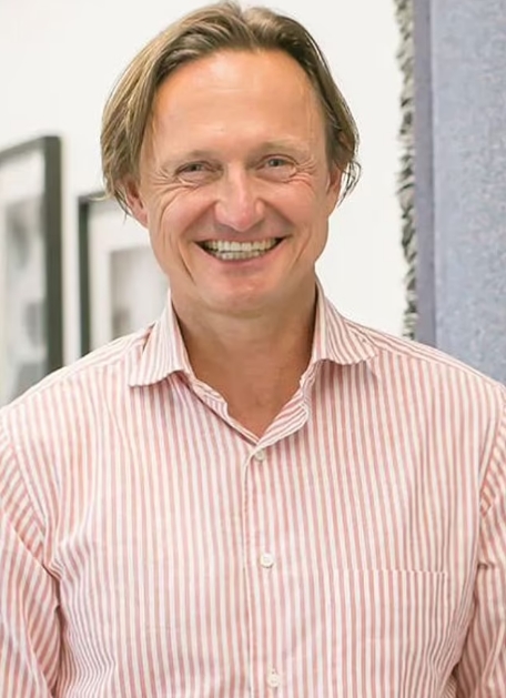 Британский миллионер покинул семью ради 39-летней беженки из Украины